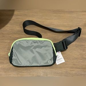 Lululemon Everywhere Belt Bag